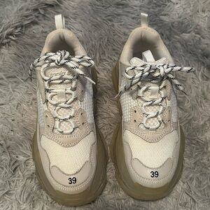 Balenciaga MEN'S TRIPLE S CLEAR SOLE SNEAKER IN WHITE